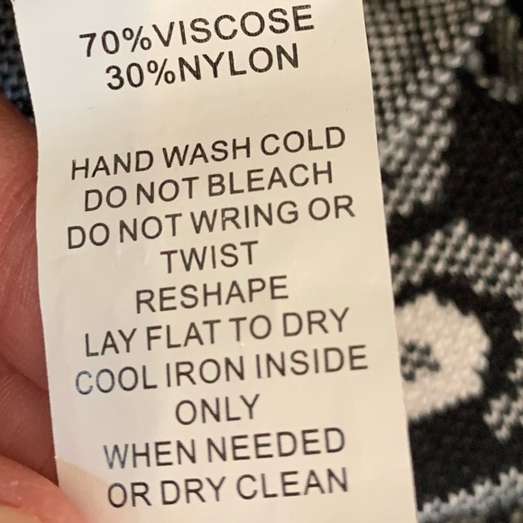 YAL Knit A-Line Skirt - Picture 8 of 8